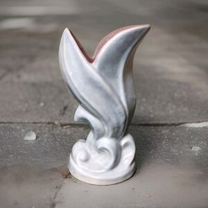 Vintage Mid Century Gonder Wave Vase Gray Blue with Pink Interior H-69   9.25"